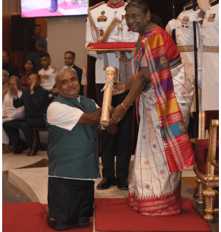 Dr KS Rajanna Honored with Padma Shri by President Droupadi Murmu